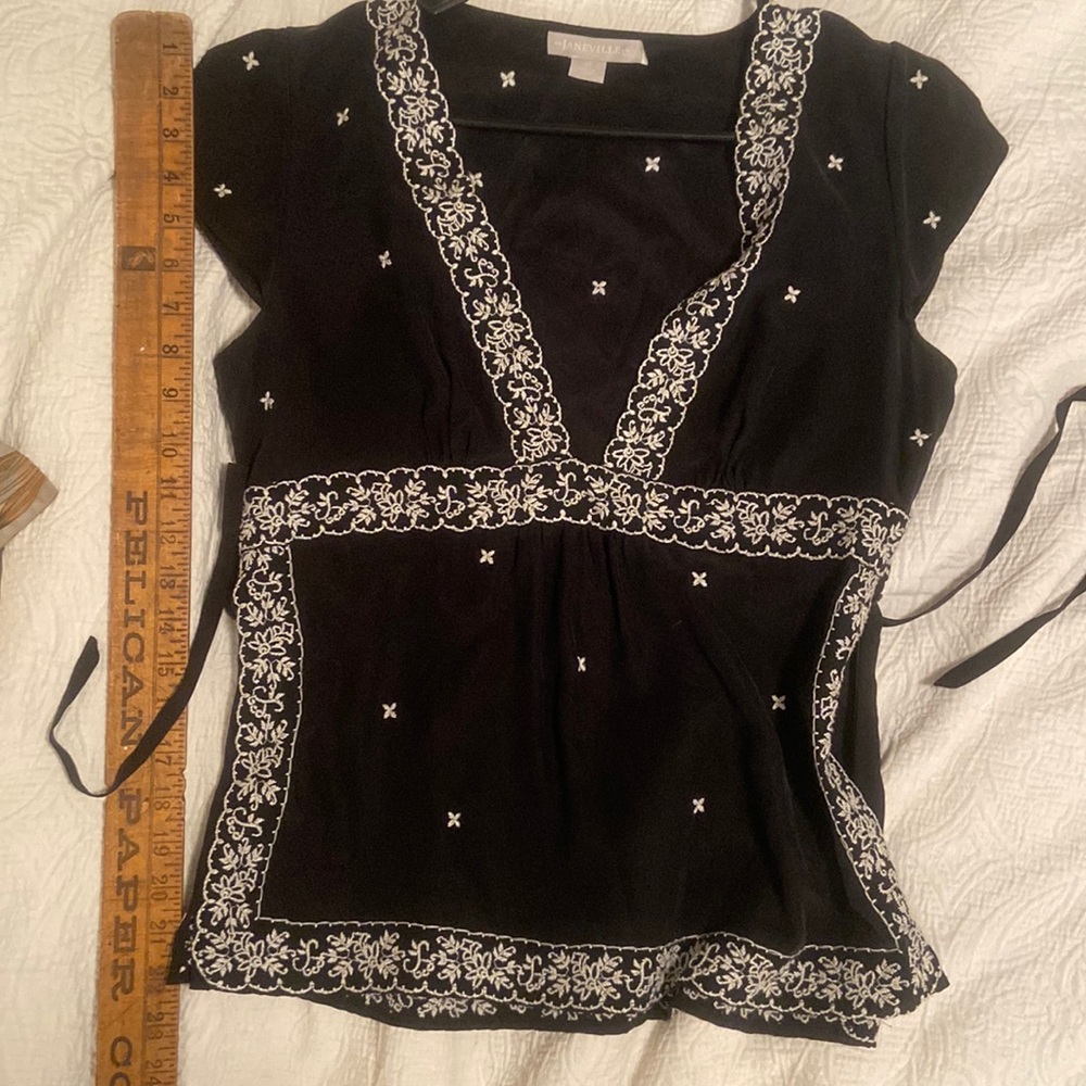New silk blouse size 6/8 though lists as 10.